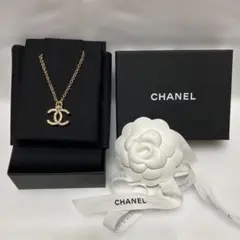 CHANEL CCマーク　ゴールド　チェーン　ネックレス　ペンダント　カメリアのサムネイル