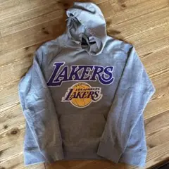 Lakers グレー パーカー Lサイズ