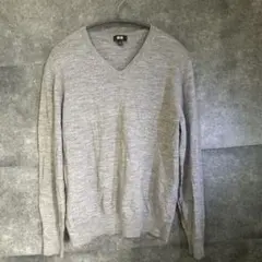 UNIQLO グレー Vネック セーター M