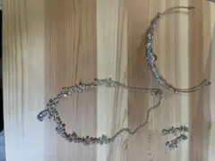 ティアラ・ネックレス・イヤリングセット