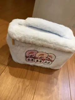 エスターバニー　　タグ付き　ポーチ