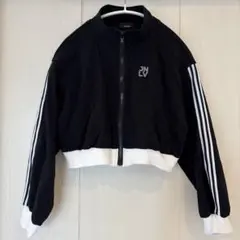 JENNI love 黒 クロップドパーカー