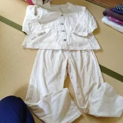 ホワイトセットアップ ジャケットとパンツ