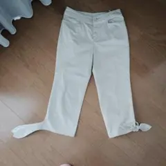 サンドベージュ裾リボンパンツ