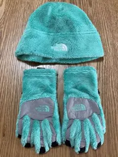 ノース・フェイスのキッズ用手袋、帽子セット