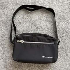 Champion ショルダーバッグ ブラックのサムネイル