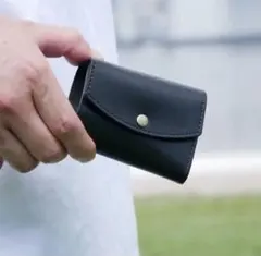 【新品】　栃木レザー　コンパクト　ウォレット　財布　黒　　マット　ブラック