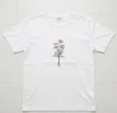 花柄プリントが可愛い白Tシャツ(>ω<)のサムネイル