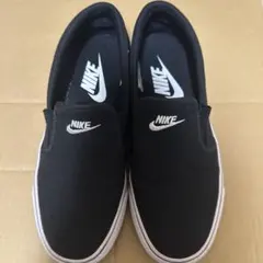 NIKE ブラック スリッポン　24.5cm