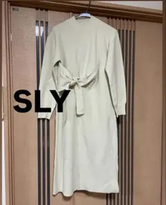 SLY ハイネックロングニットワンピース フロントリボン