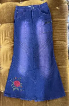レア Ozz On デニムロングスカート 薔薇刺繍 ネイビーパープルのサムネイル