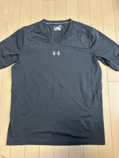 UNDER ARMOUR 半袖Tシャツ ブラック ロゴ入り