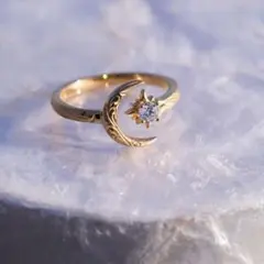 IRIEBEACH sun and moon hoop pierce ゴールド - メルカリ
