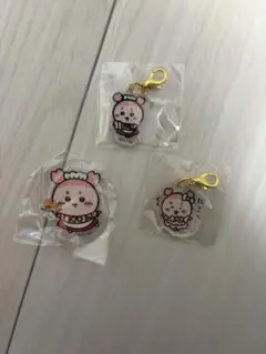 ちいかわ　古本屋　チャーム　アクスタ