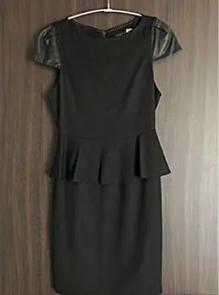 アリスアンドオリビア　ブラックペプラムワンピース