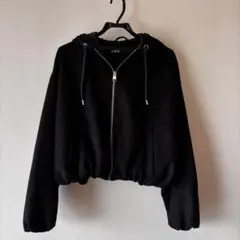 ZARA ブラック バルーンパーカー 黒 クロップド丈