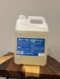 値下げ⭐️早い者勝ち⭐️シャボン玉　スノール　洗濯洗剤 5リットル　液体洗剤のサムネイル