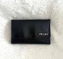 PRADA ブラック レザー キーケース