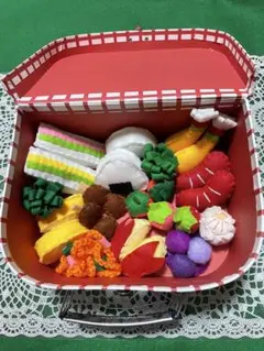 部活お守り ハンドメイド フェルト バレーボールバーガー 1個 - メルカリ