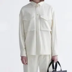 極美品◆CULLNI ゴールドジップ チンタブ ミリタリーシャツ オフホワイトのサムネイル
