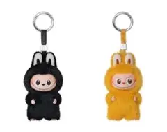 LABUBU PIN FOR LOVEイニシャル チャーム R 2点セット - メルカリ