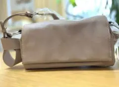 話題！！ショルダーバッグ ビアズリー風　新品・未使用！ 早いもの勝ち！