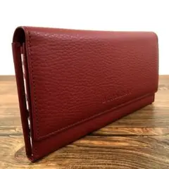 送料込み！ 未使用品 BURBERRY 長財布 レッド チェック 216のサムネイル