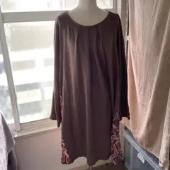 ブラウン 長袖チュニック ワンピース 幾何学模様☆新品☆４LC