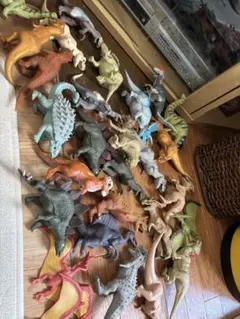 恐竜ゴム製人形セット 28体