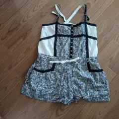 fur fur 花柄ショートオールのサムネイル