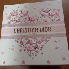 DIOR ギフトボックス 花柄蝶ハート