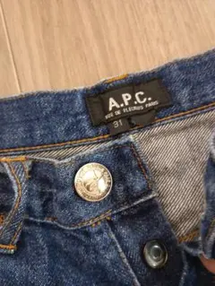 A.P.C. デニムパンツ インディゴ サイズ31のサムネイル