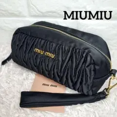 MIUMIUミュウミュウ マトラッセ セカンドバッグ ポーチ メイクポーチ極美品のサムネイル