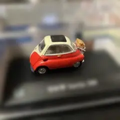 BMW Isetta 250 ミニカー ケース付きのサムネイル
