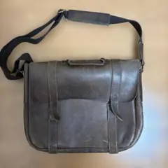 レザーショルダー