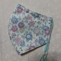♢ハンドメイド　大きめ　立体マスク　リバティ生地使用　タナローン　N247