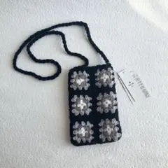 グラニースクエア模様 スマホショルダーバッグ 新品未使用　アーバンリサーチ