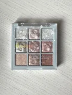 [dasique] シャドウパレット 25 Holiday Snow Bal