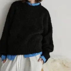 新品タグ付きAUNTIEROSA HOLIDAY ラメフェザーヤーンプルオーバー