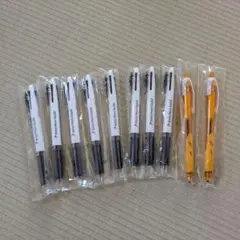 ３色ボールペンと黒ボールペンのサムネイル