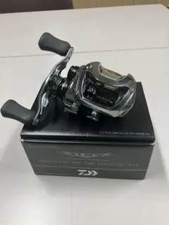 Daiwa スティーズリミテッドSTEEZ LIMITED SVTW 1000s スティーズ リミテッド SV TW 1000(リール)｜DAIWA
