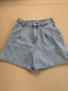 H&M デニムショートパンツ ハイウエスト ライトブルーのサムネイル