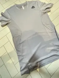 【新品】adidas グレー Tシャツ GL7295 L