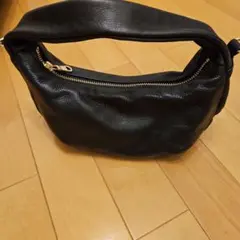 russet 黒 ショルダーバッグ