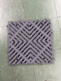 使用済み　ガレージタイル　128枚+端材　40x40x1.8 中古品 使用済み ガレージタイル 128枚+端材 40x40x1.8 中古品 - メルカリ