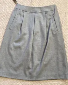 グレー 膝丈スカート サイドポケット付き