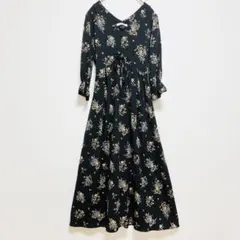 archives Ｖネック花柄フレアワンピース　キャンディースリーブ　可愛い