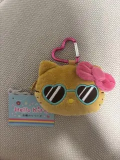 Hello Kitty 日焼けキティ カラビナ付きポーチのサムネイル