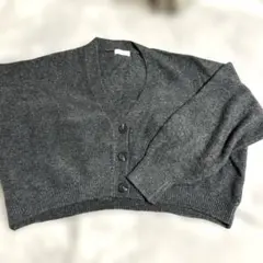ダークグレー Vネック ボタン付きカーディガン　フリーサイズ