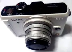 Panasonic LUMIX GF1 ミラーレス一眼 単焦点レンズ付　超美品のサムネイル